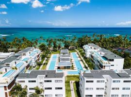 Sol de Arena Beachfront Condos by Bocobay、ラス・テレナスのホテル