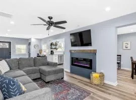 Fulton Hill Grove! Trendy and Central Hide-a-way!