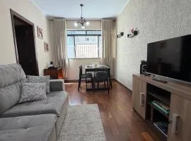 Amplo apartamento completo no Centro Cambuí