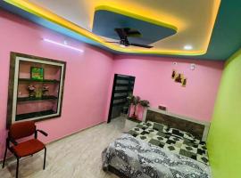 Aras Homestay New Hampi, hotel i Hampi