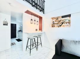 2 Beds Spacious Centrally Located Loft Apartment, khách sạn ở Naga