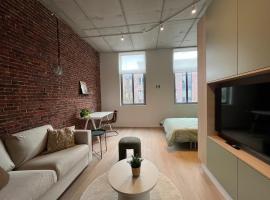 Bright apartment in Bree with terrace, Hotel in Bree