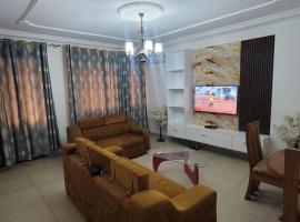 Cozy Home away from Home โรงแรมในยาอุนเด