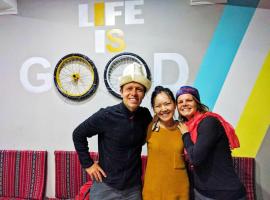 Duet hostel, hotel v destinaci Karakol