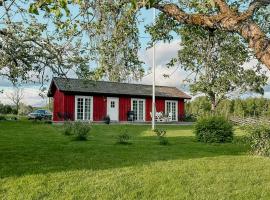 House By Stream With Jetty And Apples In Löa, Hotel in Kopparberg