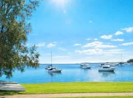 Wangi Waterfront Weekender
