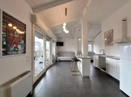 A casa di Manu - nuovissimo attico con terrazzo e box