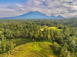 Clove Tree Hill, hotel en Blimbing