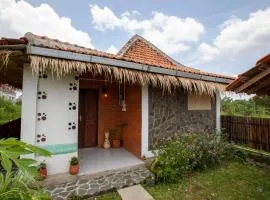 Breeze and Blossom Cottage Maguwo