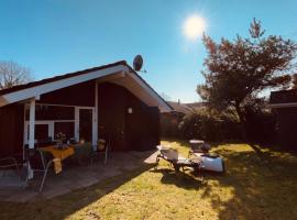 Ferienhaus mit drei Schlafzimmern Nähe Freizeitpark Schloss Dankern Dankernsee – hotel w mieście Düne