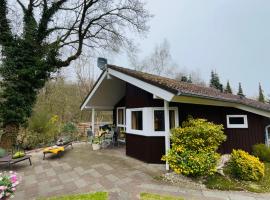 Ferienhaus Sonnenuntergang Nähe Freizeitpark Schloss Dankern Dankernsee – hotel w mieście Düne
