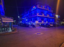 The Blue Beach Apartments, Hotel in Néa Péramos