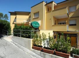 Residence Sole del Conero, hotel u gradu Ankona