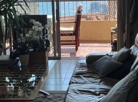 Une terrasse sur Monaco logement 2 chambre, Hotel in Beausoleil