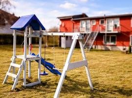 Moderne familienfreundliche Ferienwohnungen - Garten Wlan Parkplatz inkl, Hotel in Krummin