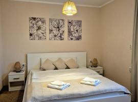 Airport Apartments Alexandra, hotel em Surčin