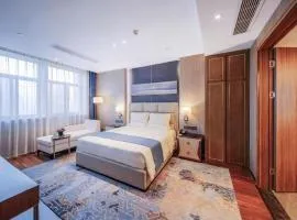 The Long Red Hotel Daye Huangshi