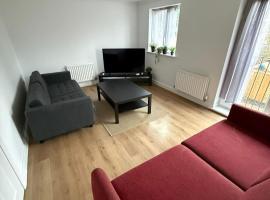 4-Bed Contractor Friendly House Long Stays Welcome, hotel a Luton