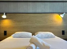 IBIS Cannes Mouans Sartoux Piscine parking gratuit