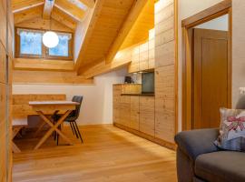 Appartamenti Dolomites Elements, hotel di Caprile