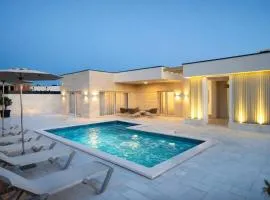 Villa Stone