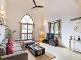 New Luxury Duplex villa with pool in Siolim