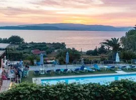 Metaxatos Apartments