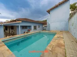 Casa na Praia Grande com Churrasqueira e Piscina