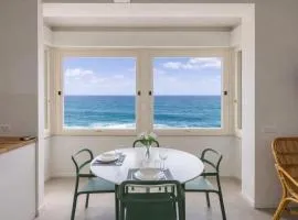 Effe's apartment- ARYA seaview -parcheggio gratuito