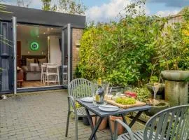1 Bed in Christchurch oc-90444