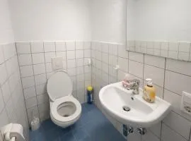 Private Room in a shared space - 5 min to Hbf