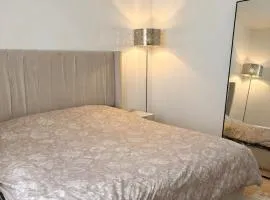 Cozy, bright house with terrace & free parking 2 rooms