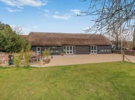 3 Bed in Eastbury oc-t38204