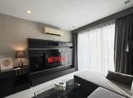 Luxury 2BR 2BA Trapezo Walk to MRT QSNCC