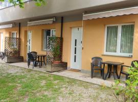 Camping Continental, hotel a Mandello del Lario