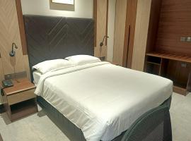 Crystal Residency - Panjappur Trichy, hotel din Pūngudi