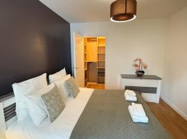 Modern family apartment 6 pax - Free Parking - Paris, hotel en Saint-Cloud