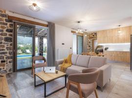 Kozilis Villas, By IdealStay Experience, hotell i Damnoni