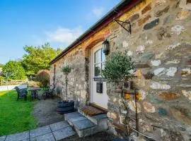 Cosy Farm Conversion In The Heart Of Pembrokeshire
