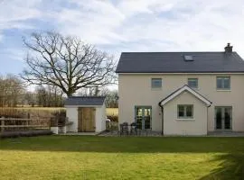 Brecon Beacons Cottage with Stunning Country Views