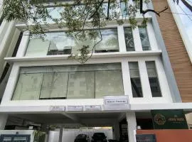 The Adyar House - Serviced Boutique Homestay in Chennai City Centre