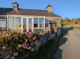 Cosy Stone Cottage Log Fire Snowdon & beaches