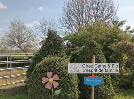 L'Esprit de famille - Chez Cathy et Flo, hotel v destinácii Le Boupère