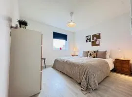 aday -Modern 3 Bedrooms apartment in Langholt