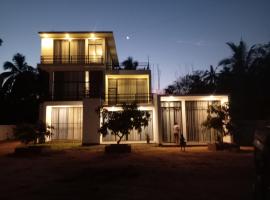 HOTEL Pearl White Residency, ξενοδοχείο σε Polonnaruwa