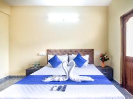 Sky Blue Candolim, hotell sihtkohas Aguada
