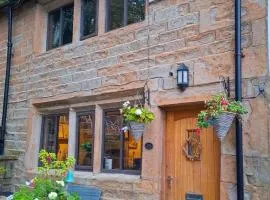 17th Century Cottage in the Heart of the Pennines
