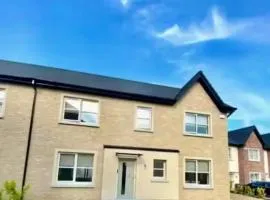 Luxury Home Newbridge - Sleeps 6
