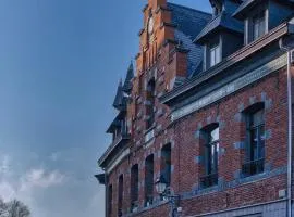 Diner, Nuité, Petit Déjeuner dans Maison d'Arts