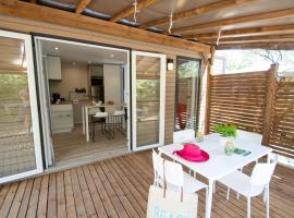 Camping International d'Aups, Hotel in Aups